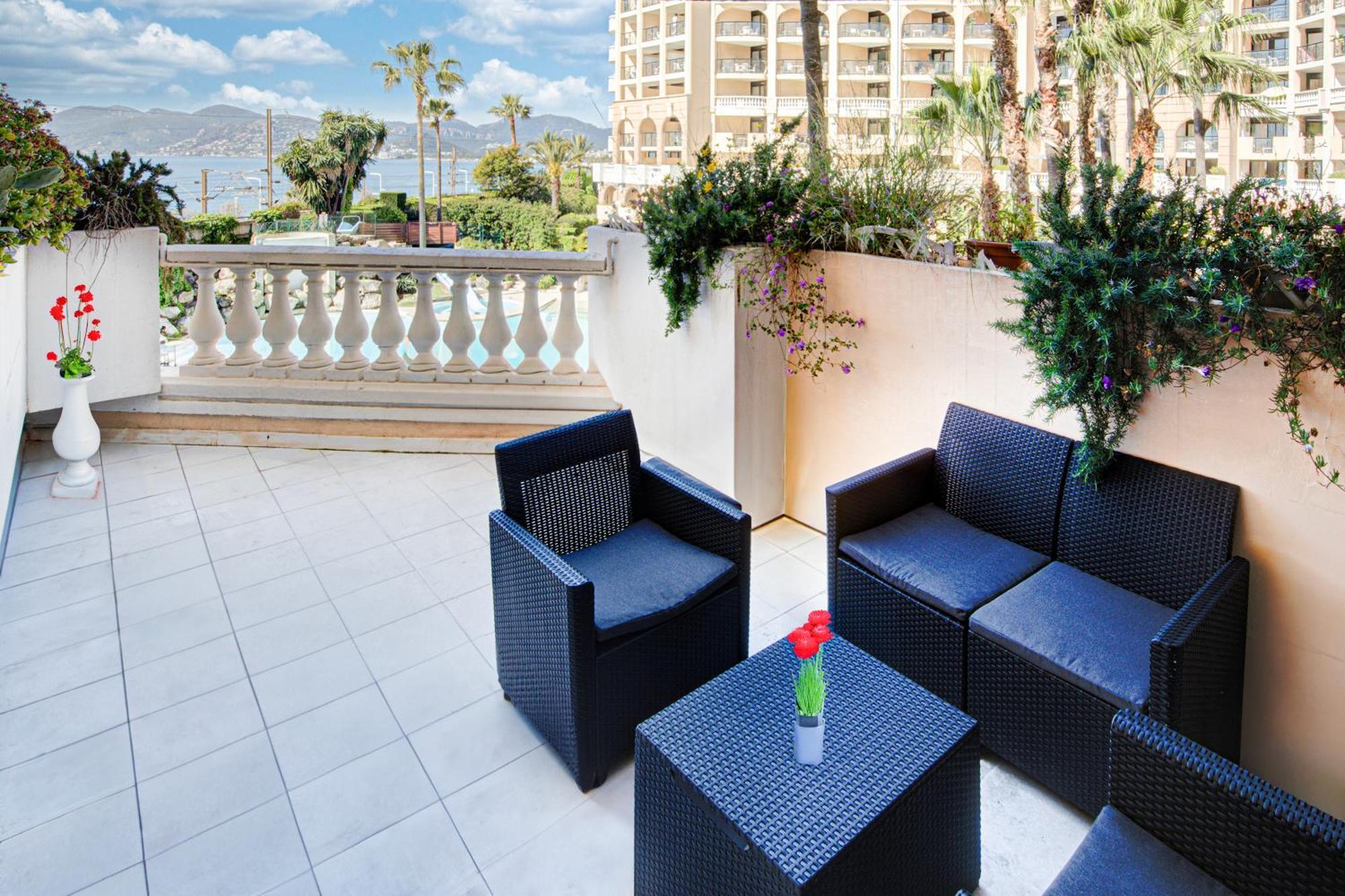 Residence La Palme D'Azur - Канны Экстерьер фото